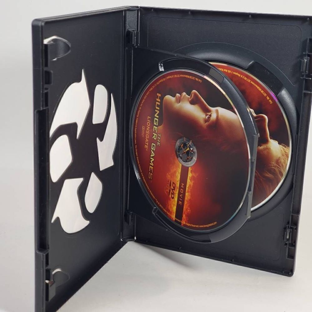 The Hunger Games [Two-Disc, DVD] - Picture 2 of 4